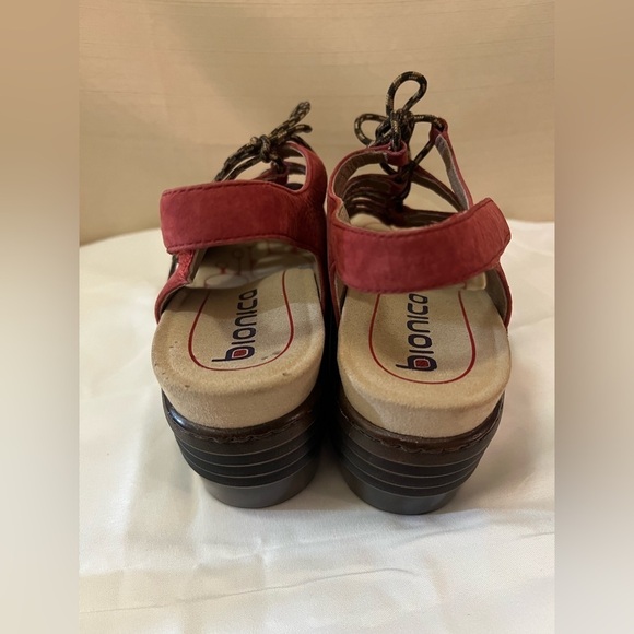 Bionica women’s red leather wedge heel sandal size 11 summer comfortable - Picture 6 of 8